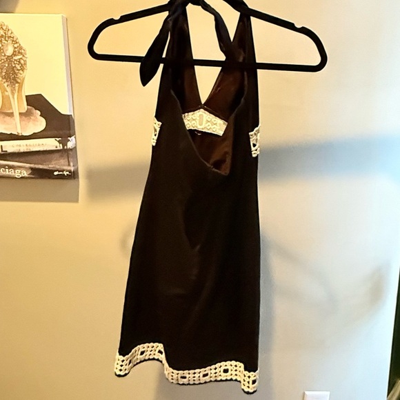 Trina Turk Black/White halter Dress with cutouts size 2/XS - Picture 7 of 11